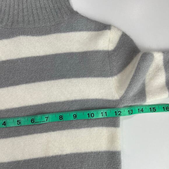 Bebe O Angora Blend Sweater Turtleneck Gray White Striped 3/4 Sleeve S VTG Y2K - Picture 6 of 10